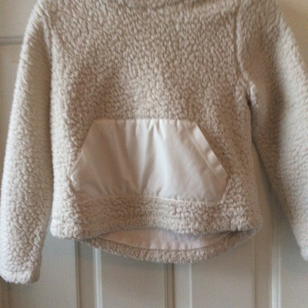 Pullover girls sweater